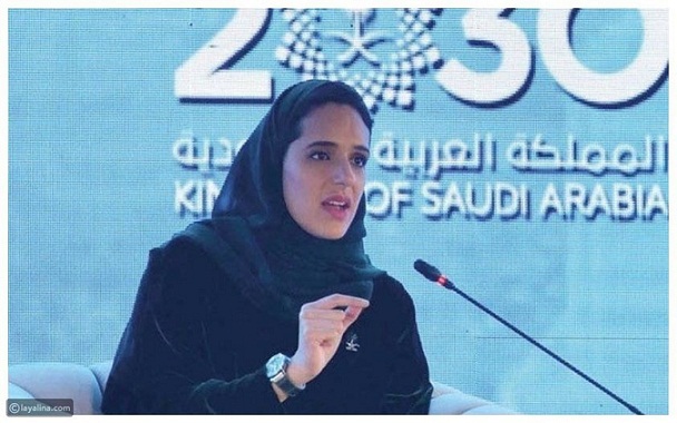 طرحت مذيعة في سي إن إن الأمريكية وزيرة السياحة السعودية الأميرة "هيفاء بنت محمد آل سعود" سؤالاً عن منافسة بين السعودية والإمارات سياحياً.. ورد الوزيرة: نحن حريصون على العمل.. نعم نحن قادرون دائماً